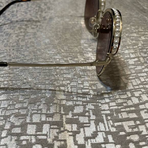 Chanel Pearl and Gold Sunglasses - Picture 3 of 5